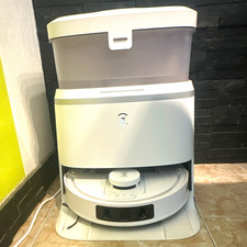 Staubsaugerroboter mit automatischer Absaugstation/Ladestation, Weiß