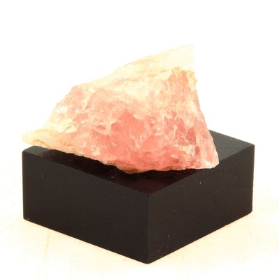 Mineralien und Edelsteine. Rosa Fluorit. 26,09 ct. Mont Blanc Massiv,