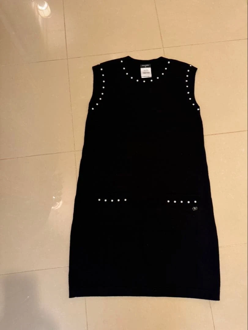 Chanel — CHANEL Pearl Embellished Knit Dress Black Solid Size M Elegant SR2151