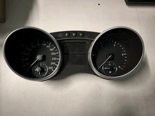 Mercedes-Benz GL X64 ML W164 Diesel Tacho Kombiinstrument A1645400048 