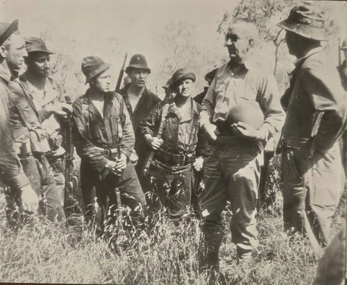 WW2, New Guinea, Lt. Gen. Eichelberger And US Soldiers Original Press Photo 1943