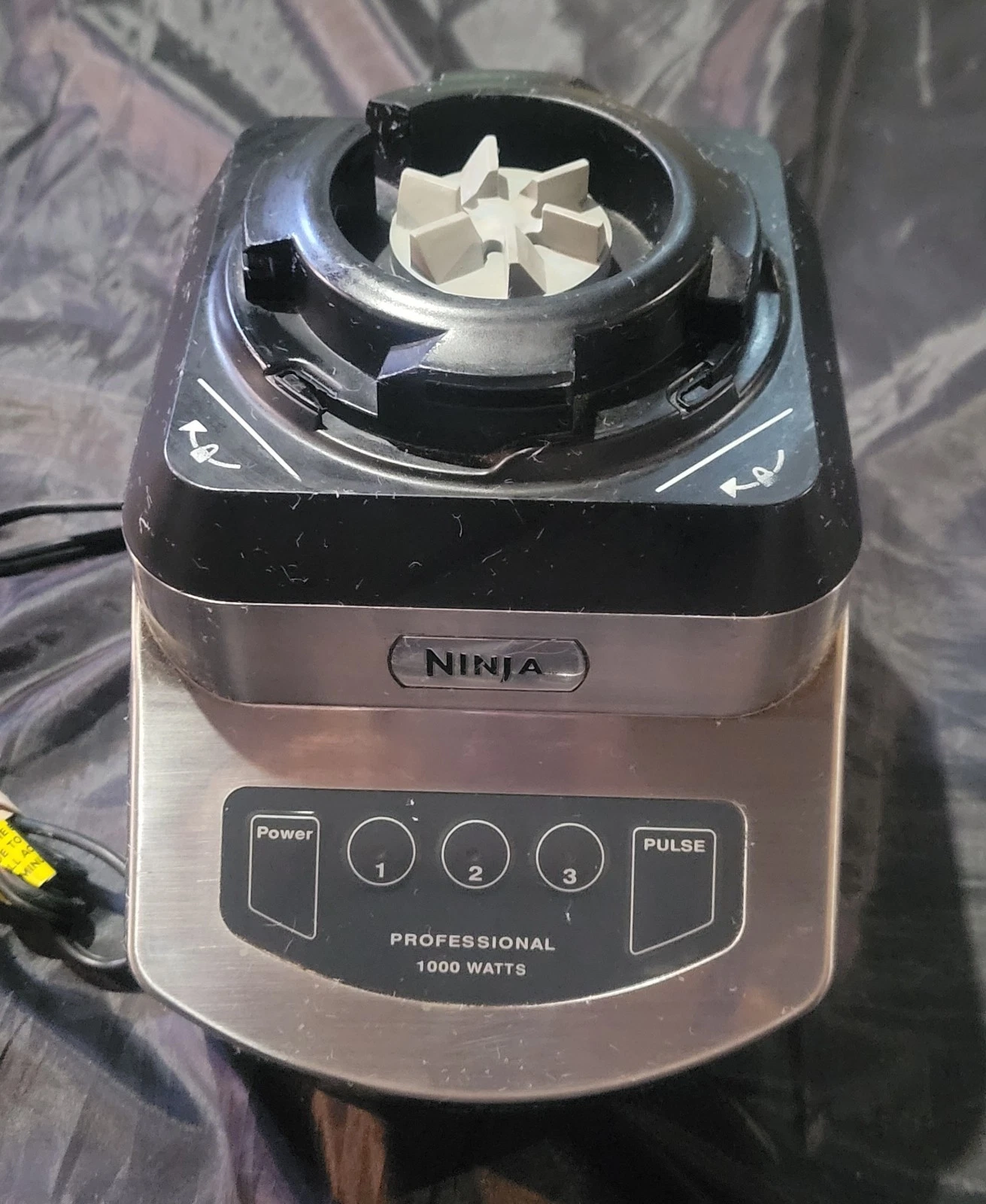 Ninja NJ600 Powerful Professional 1000 Watts Blender Motor Base Only Tested