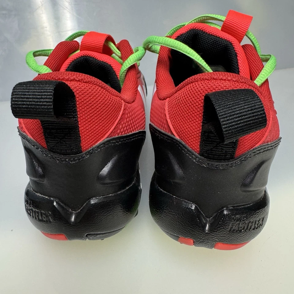Chuteiras de basquete Nike Trout Fast Flex Youth 2Y FV8032-600 vermelho/preto/verde - Imagem 2 de 4