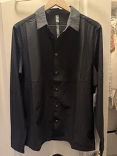 VUORI Long Sleeve Manhattan Button Down Shirt Men's Size M Black V1025