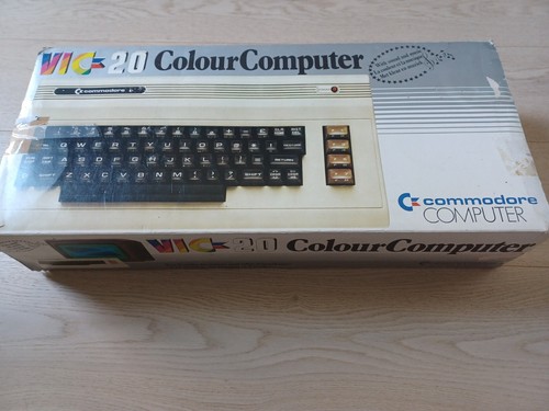 Commodore VIC 20 - Afbeelding 1 van 18