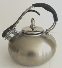 Chantal Classic Loop Enamel on Steel Whistling Tea Kettle, 1.8 quart (Silver)