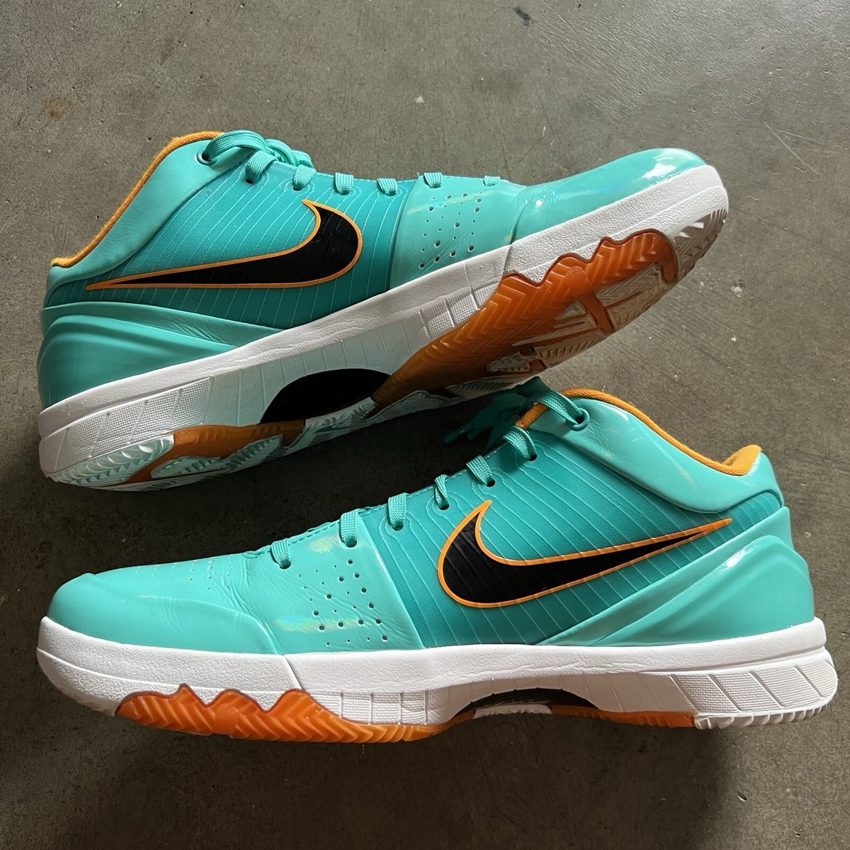 Size 12 - Nike Undefeated x Kobe 4 Protro Hyper Jade Size 12 - Nike Undefeated x Kobe 4 Protro Hyper Jade