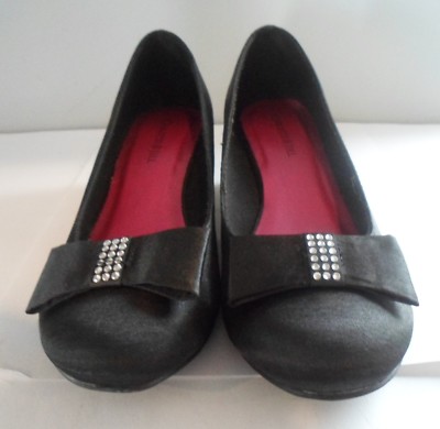Christie & Jill Girl Shoes - CJ Eden Black - left shoe is 3M / right shoe is 2 M