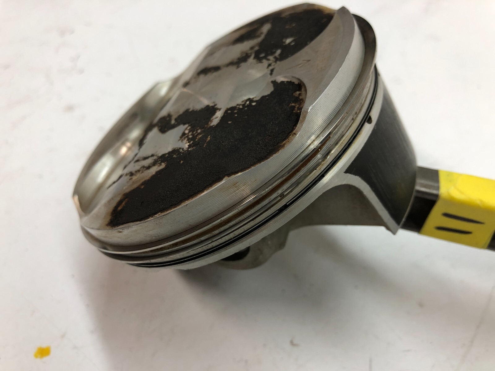 LAMBORGHINI AVENTADOR PISTON HEAD COMPLETE WITH CONNECTING ROD 07M107075J 
