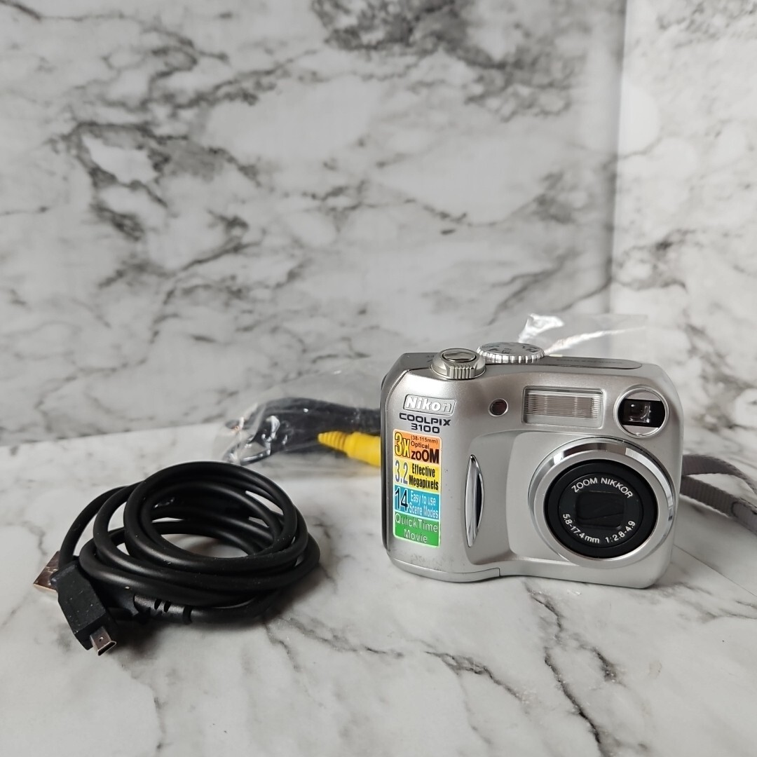 Nikon COOLPIX 3100 3.2MP Digital Camera-Silver in Original READ