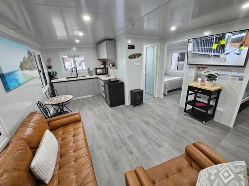 INSTANT GRANNY FLAT | BACKYARD HOUSE | ACCOMMODATION | 2 BEDROOM | AUS SUPPLIER - Picture 3 of 6