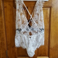 AvidLove White Lace Teddy Lingerie Bodysuit Women  s Size Large New