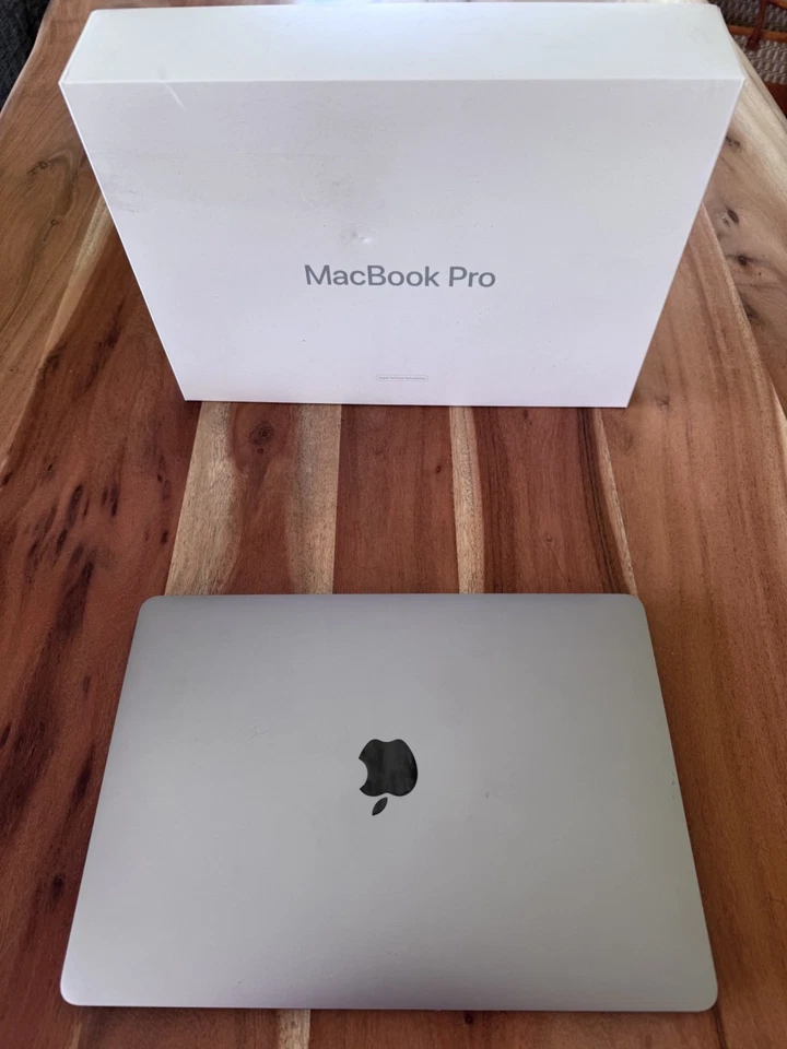 Apple MacBook Pro 13" 2017 · i5 · 16GB · 1TB, Foto 1 von 4