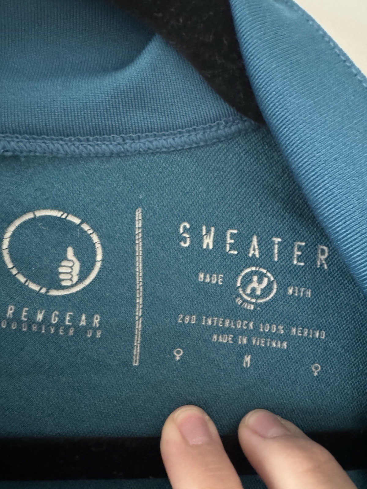 Trewgear Hood river 100% Merino Wool Turquoise Maroon Size Medium  TREW Gear