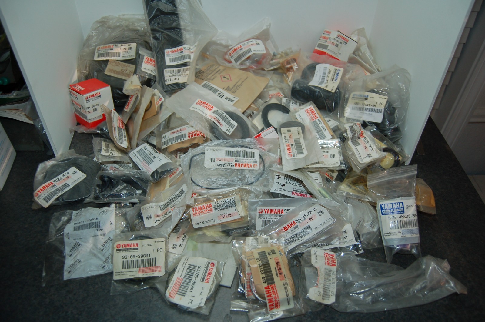 NEW GENUINE BIG YAMAHA PARTS LOT ATV UTV DIRTBIKE DEALER LOT 7.5 POUNDS TOTAL