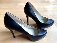 BCBG Generation Black Leather High Heels Hidden Platform Pumps  size 6 1/2 M