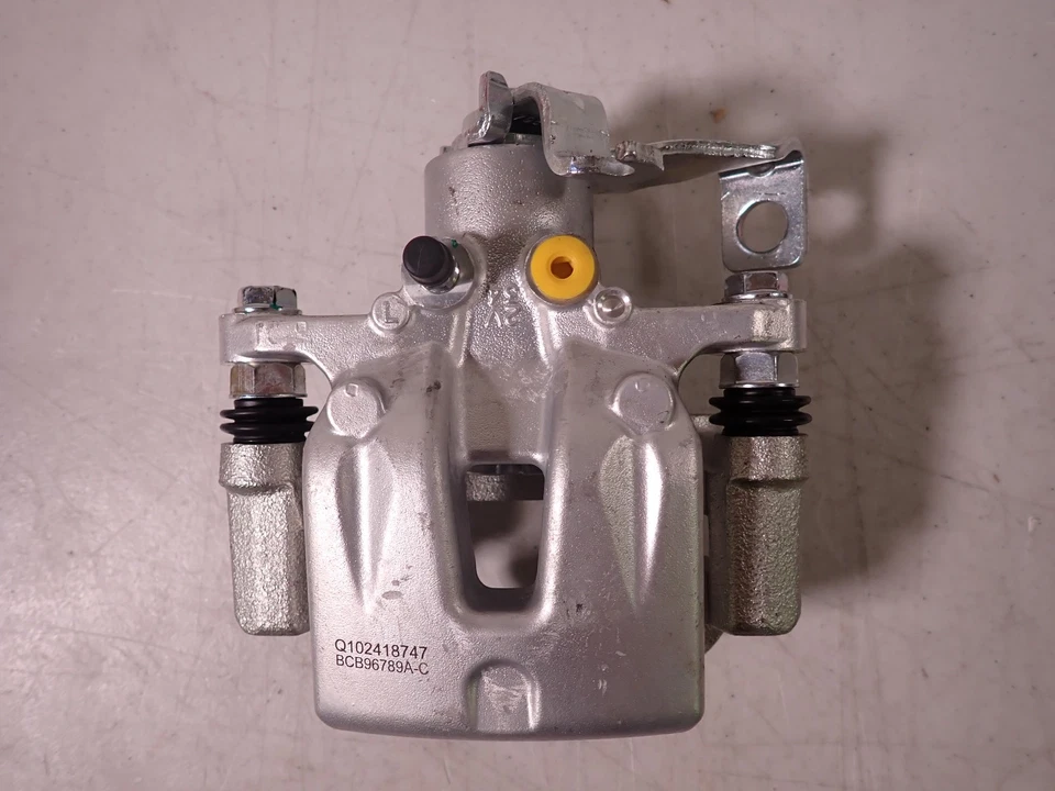 Rear Left Side Brake Caliper w/ Bracket for 2014 2015 2016 2017 2018 Kia Soul Foto 2 de 4