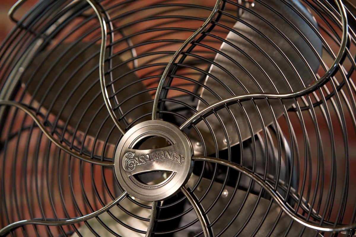 Casablanca Zephair Desk Fan 16