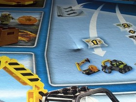 Lego 60123 City Volcano Supply Helicopter 330 pcs - NEW SEALED