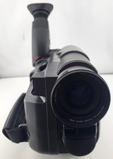 Hitachi VM-E110E 8mm Video Camera Recorder An...