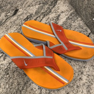 nike celso flip flops white