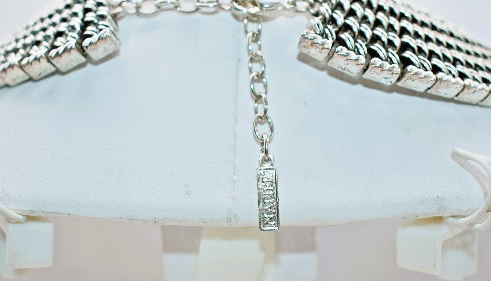 Napier Silver Tone Textured Link Statement Neckla… - image 7