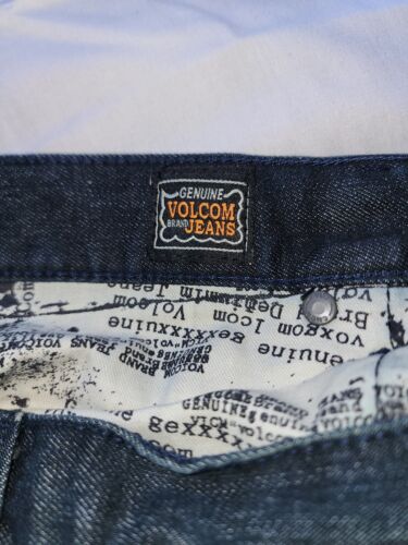VOLCOM STONE BOARDWEAR MEN'S DENIM DARK GRAY JEANS SIZE 33W 32IN IS USED - Picture 3 of 10