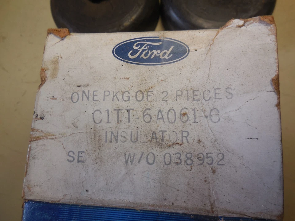 Nuevo de Lote Antiguo Aisladores de Montaje Motor Ford F100 F250 223 262 C1TT-6A061-C Foto 3 de 3