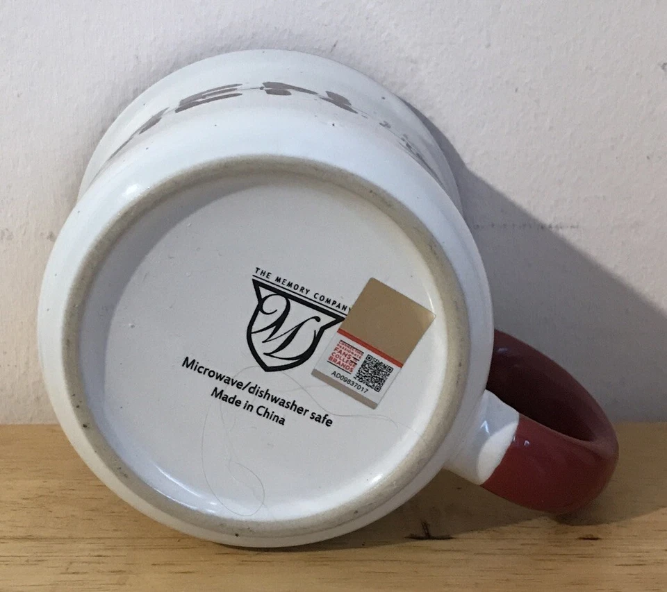 Taza de café de cerámica UMASS Minutemen The Memory Company blanca NCAA NUEVA Foto 4 de 4