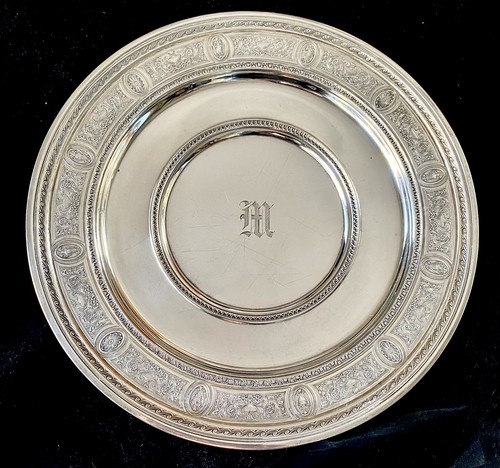 INTERNATIONAL 1924 WEDGWOOD PATTERN STERLING SILVER LOW FOOTED CAKE PLATE #H36 - Picture 3 of 4