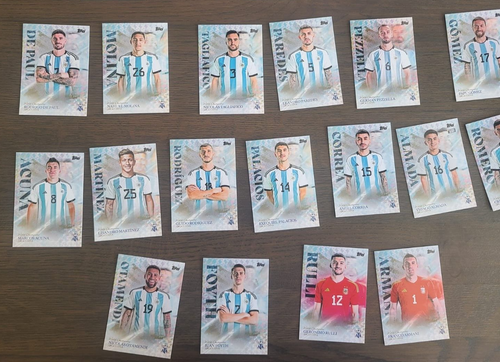 Sub-set of 27 Cards including Messi Portrait - Topps Argentina World Champions - Picture 3 of 7
