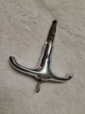 1946 1947 OLDSMOBILE TRUNK HANDLE WITH KEY 1947 46 GM  OLDSMOBILE TRUNK HANDLE  