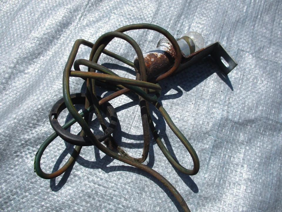 Mercury Cougar XR7 1967 1968 luz de maletero original de fábrica FOMOCO 67-68, ¿Mustang? Foto 2 de 3