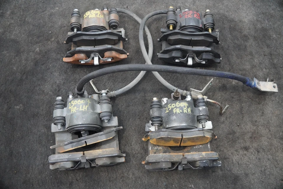 Juego pinza de freno delantero trasero y soporte 5011073AA Chrysler Plymouth Prowler 00-02 Foto 4 de 4