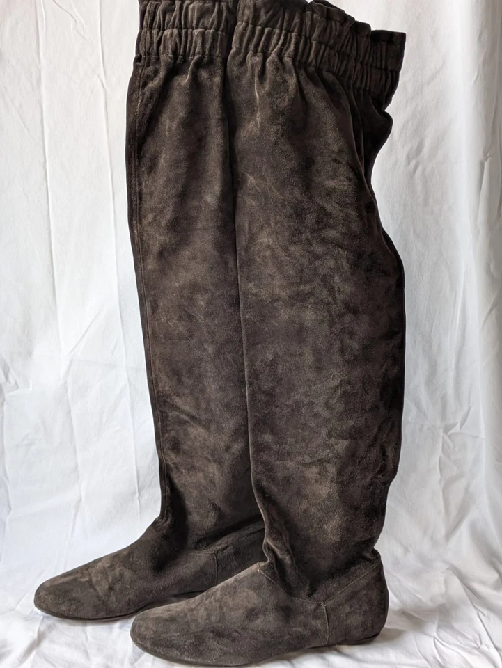 DOLCE & GABBANA. Bottes cuissardes. Talon plat. Cuir / daim. Bon état. Taille 40 - Photo 1/4