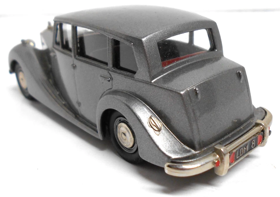 LANSDOWNE MODELS #8, 1954 Triumph Renown in 1:43 Scale - Image 2 of 4
