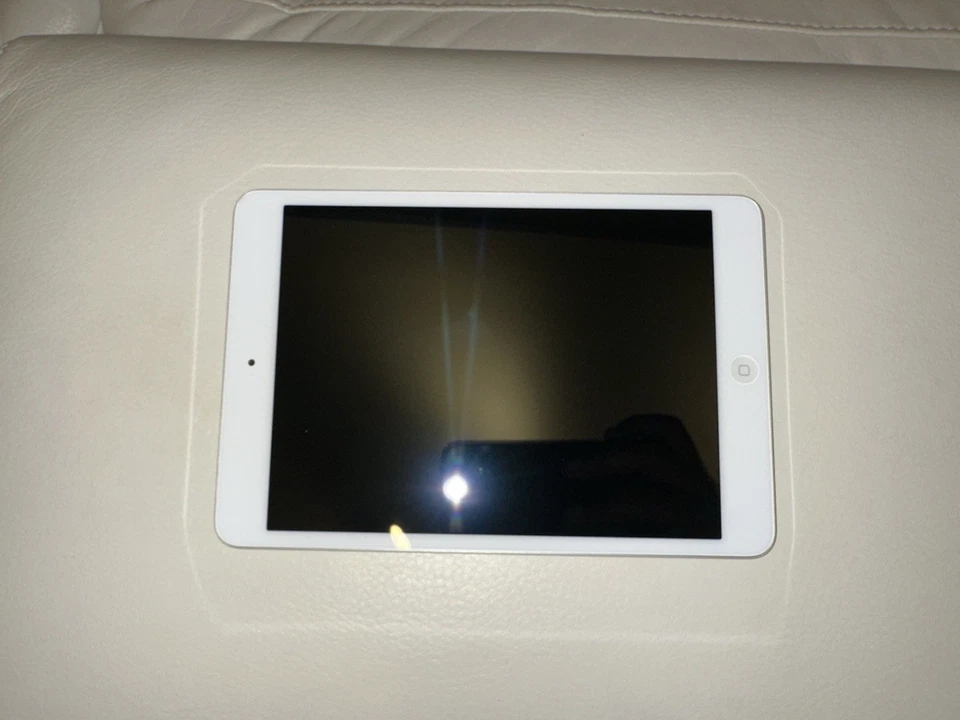 Apple iPad  - Model- A1432  - Image 2 of 4