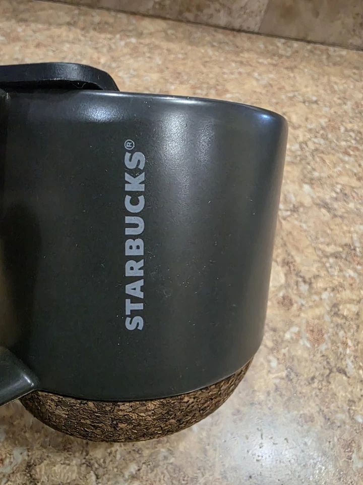 Taza de café de cerámica Starbucks de 12 oz con tapa negra mate con logotipo de taza inferior de corcho Foto 2 de 4