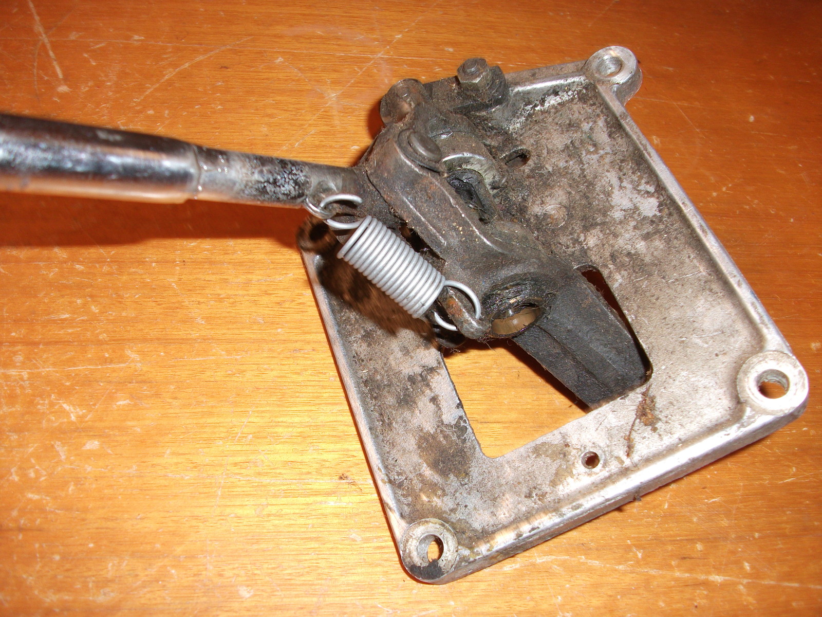 OPEL 4 SPEED GEARBOX SHIFTER RETURN SPRING 2ND 3RD GEAR HK HT HG HOLDEN