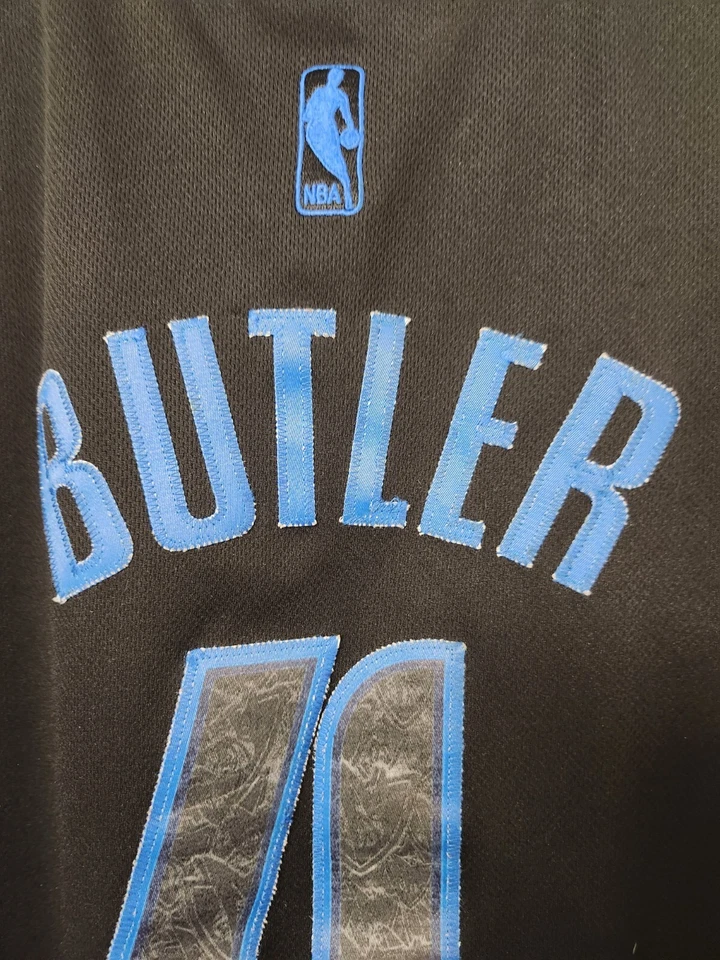 Jersey XL Caron Butler #4 Dallas Mavericks Limited Edition NBA Adidas  - Image 3 of 4