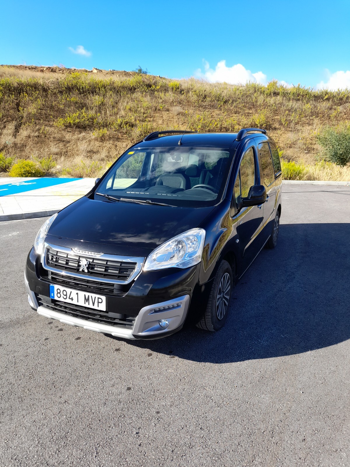 Left hand drive peugeot partner teepee 1.2 spanish plates estepona