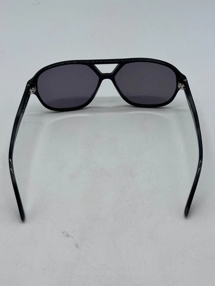 Gafas de sol Calvin Klein CK18504S 001 negras, talla 59-13-140 Foto 2 de 4