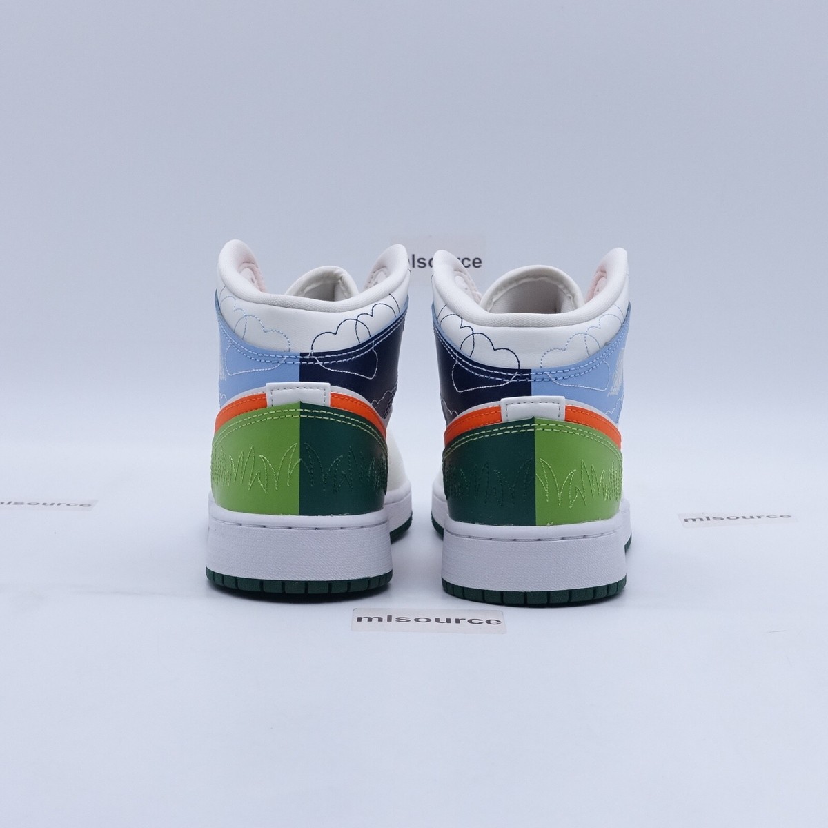 Size 4.5Y / 6 Women's Jordan 1 Mid SE Sneakers DX2462-100
