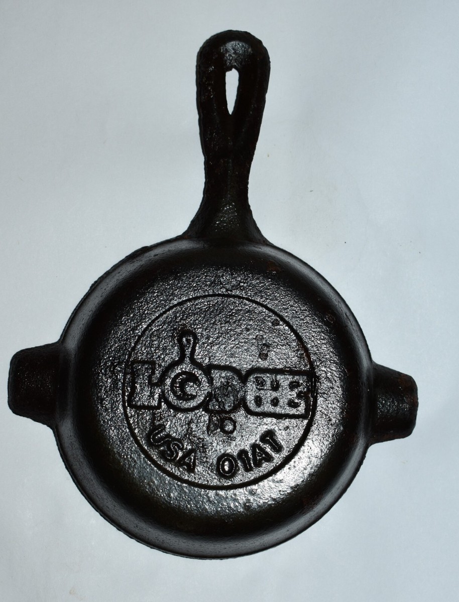 Antique Lodge USA 01AT Cast Iron Frying Salesman Sample, Ashe Tray