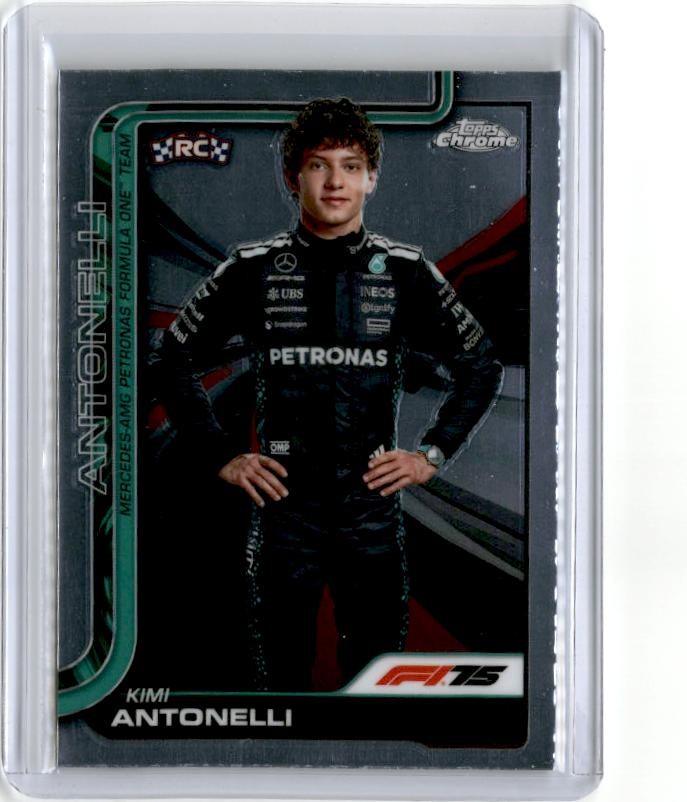 2025 Topps Chrome Formula 1 #8 Kimi Antonelli Portrait RC Mercedes AMG Rookie