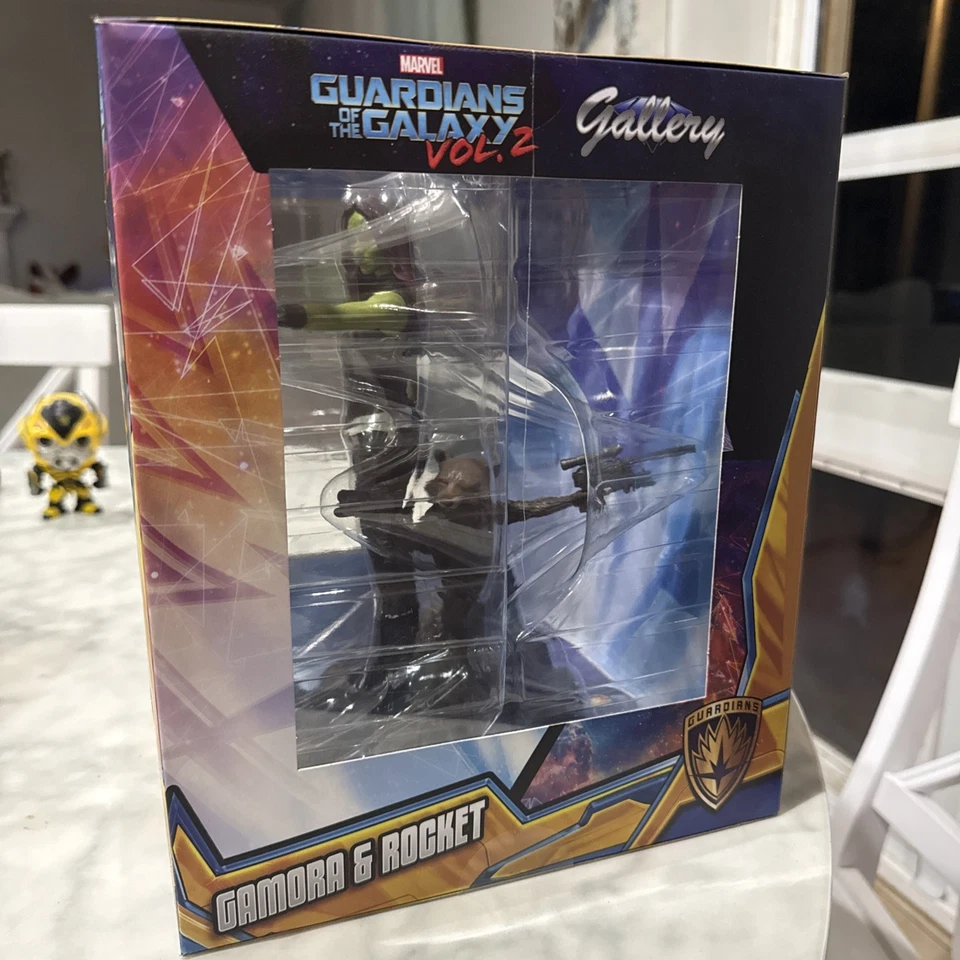 Diamond Select Gallery Estatua Guardianes de la Galaxia 2 Gamora y Cohete MCU Foto 2 de 4