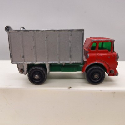 VINTAGE - MATCH BOX #26 - G.M.C. TIPPER TRUCK  - LESNEY