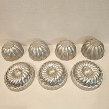 Vintage Mini Jell-o Molds/Tart Tins Metal Aluminum Lot of 7