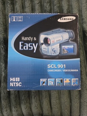 Samsung SCL901 Hi8 8mm Camcorder  Tested, Charger, Box, Aux Cord, and Battery 