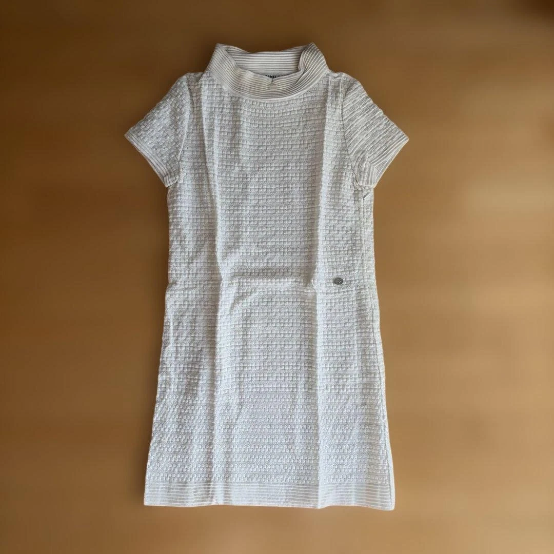 Chanel — CHANEL White Textured Dress Size 36 Short Sleeve Stand Collar AW005 SR2117